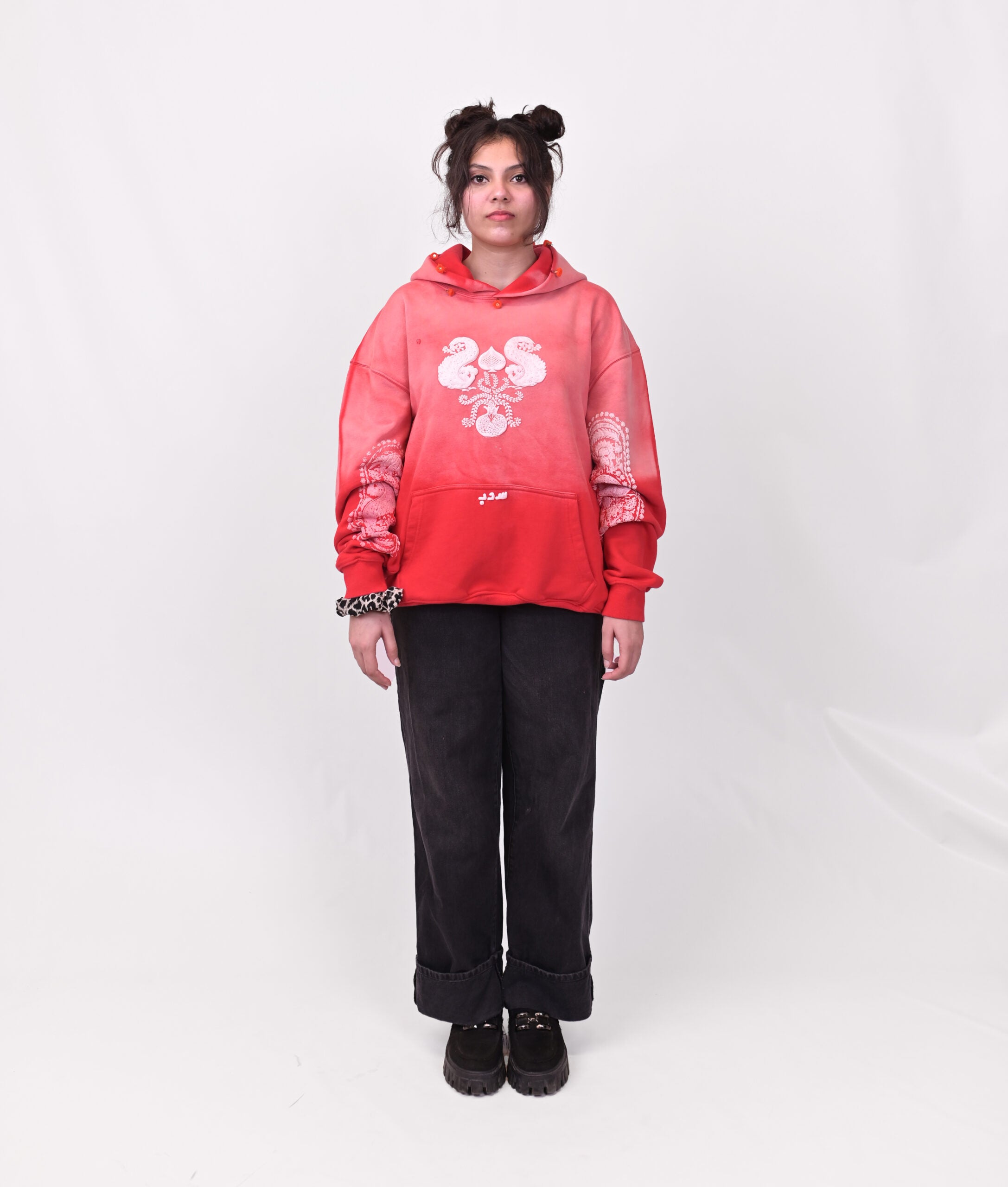 MASTOOR HOODIE
