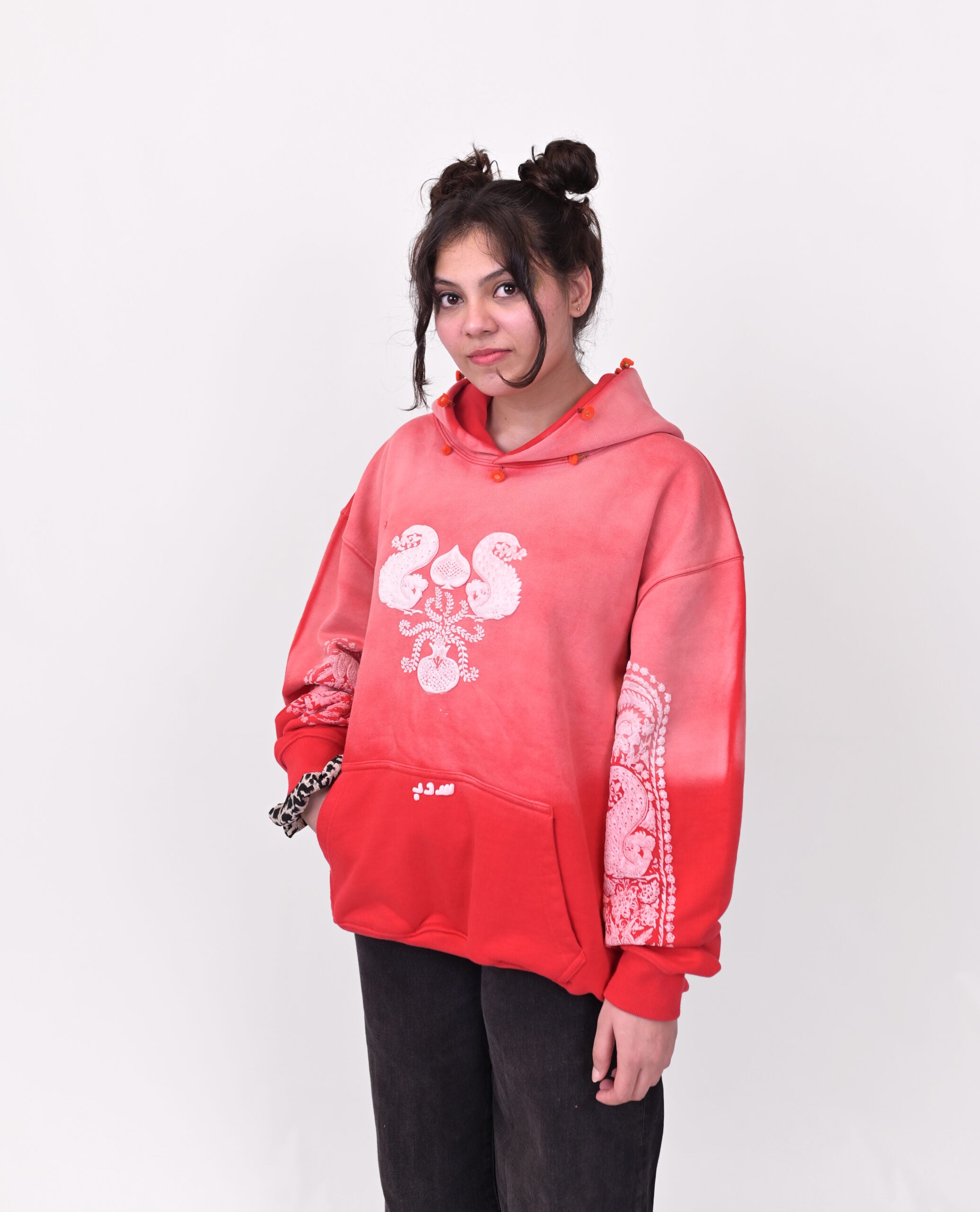 MASTOOR HOODIE